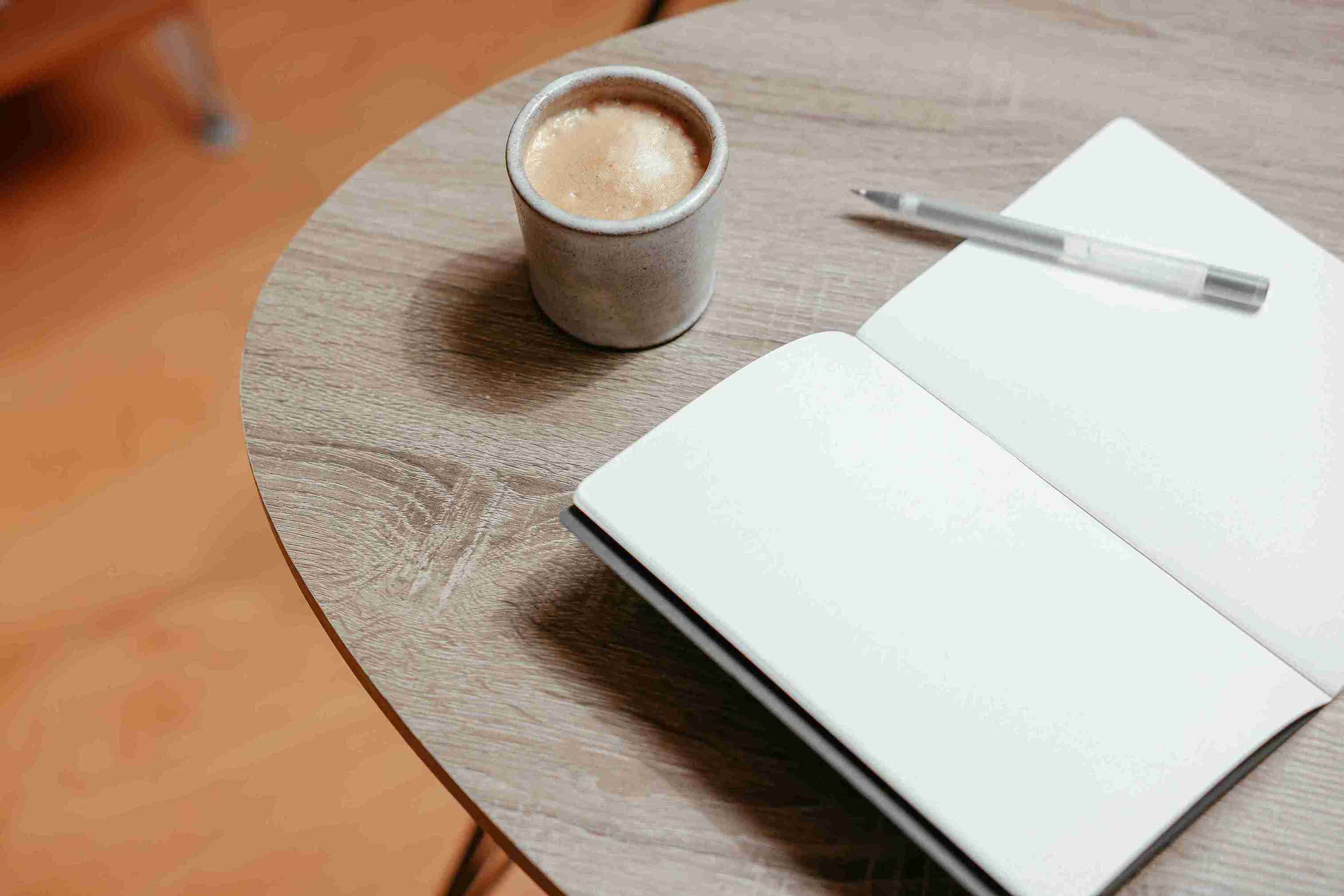 mengelola stres dengan journaling, teknik journaling, mengatasi stres, cara journaling