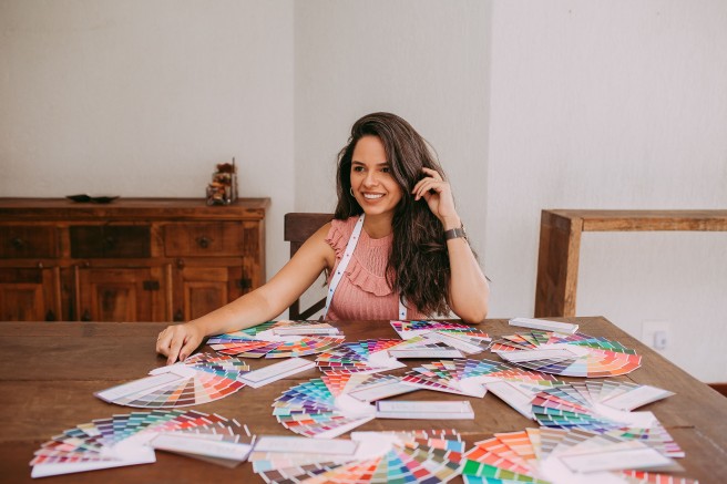 perpaduan warna yang serasi, color wheel, warna, kombinasi warna, warna outfits