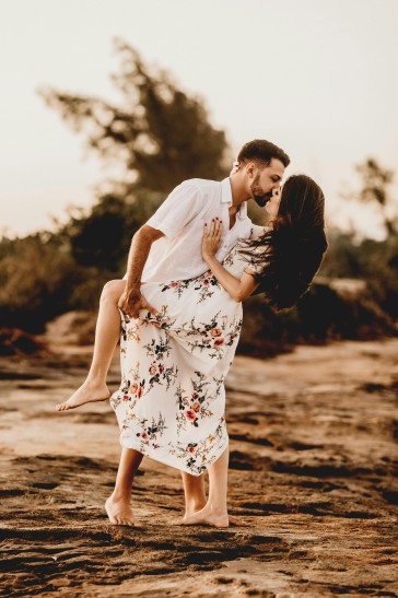 kata-kata nakal,kata kata nakal yang bisa diucapkan saat bercinta,tips bercinta,kata kata nakal saat