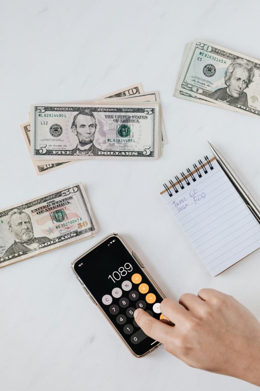tips mengatur pengeluaran yang tepat, pengeluaran, mengatur pengeluaran, uang