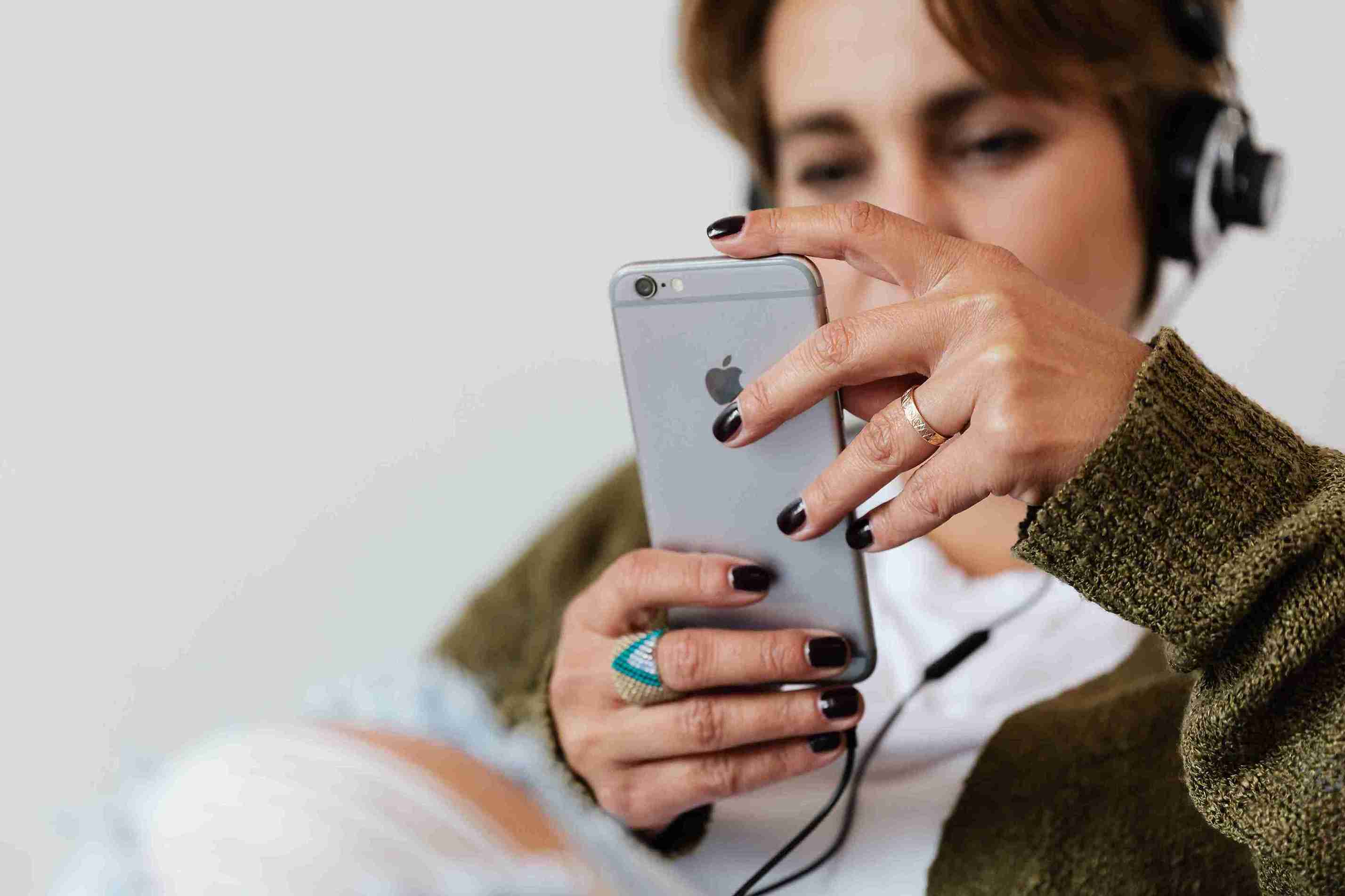 (Oversharing di media sosial. Foto: Dok. Karolina Grabowska/Pexels)