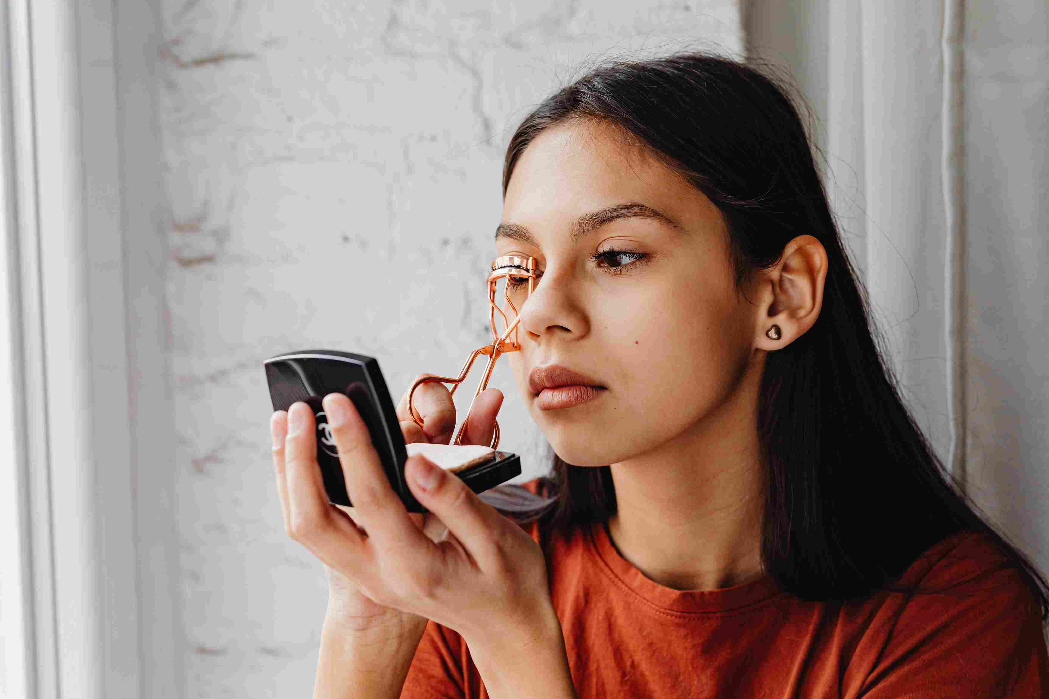(Eyelash Curler. Foto: Dok. Karolina Grabowska/Pexels)