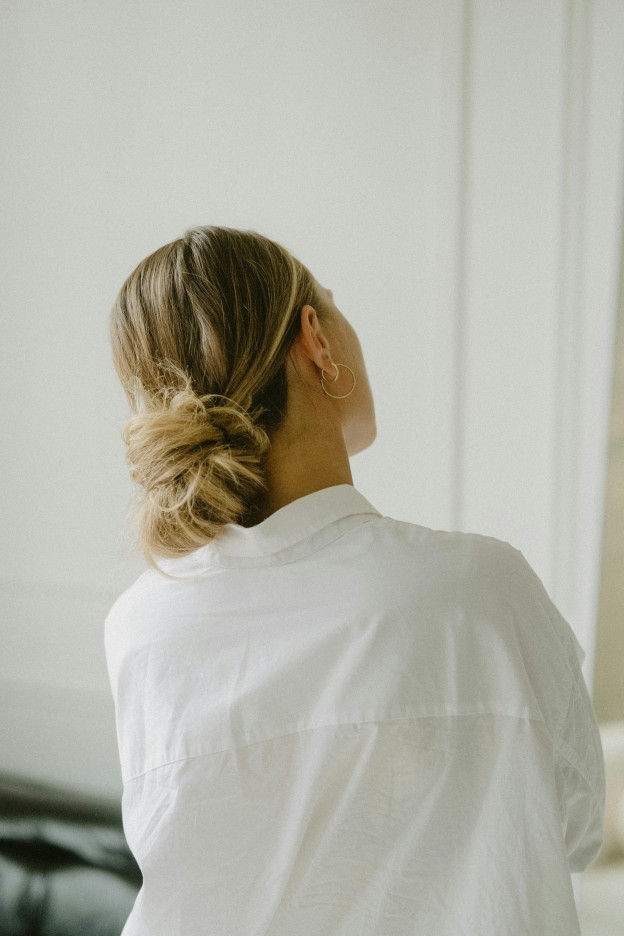 tips merawat rambut agar fresh tanpa keramas tiap hari, perawatan rambut, cara merawat rambut, rambut rusak