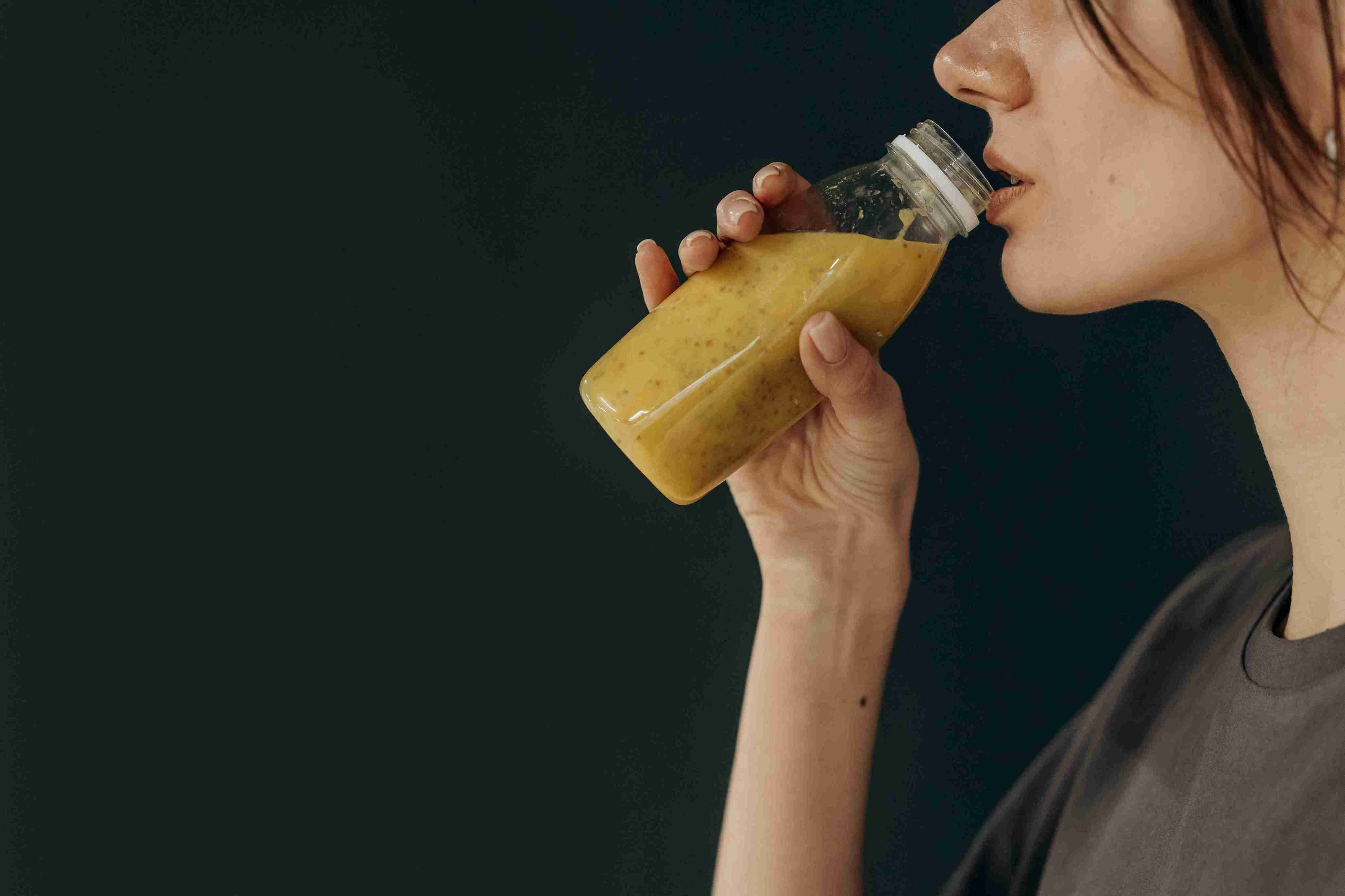 cold pressed juice, jus teknik cold pressed, jus sehat, manfaat untuk pemulihan 