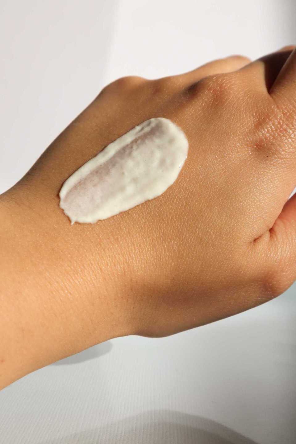 Kandungan Sunscreen yang Baik untuk Kulit yang Sensitif, Kandungan Sunscreen yang Perlu Diperhatikan untuk Kulit yang Sensitif