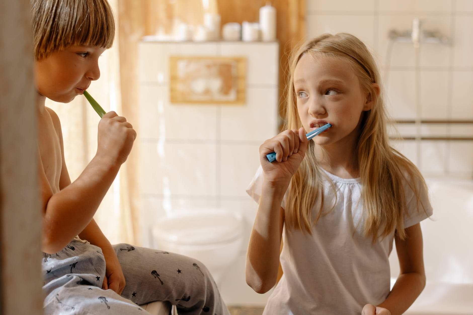 Cara menggosok gigi yang benar