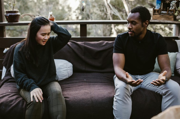 tanda pria selingkuh yang harus diketahui, tanda pria selingkuh, pria selingkuh, selingkuh, cheating, relationship