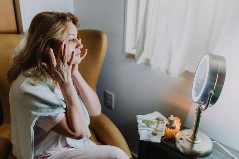 skincare yang harus digunakan di daerah tropis, skincare, skincare untuk cuaca panas, perawatan wajah