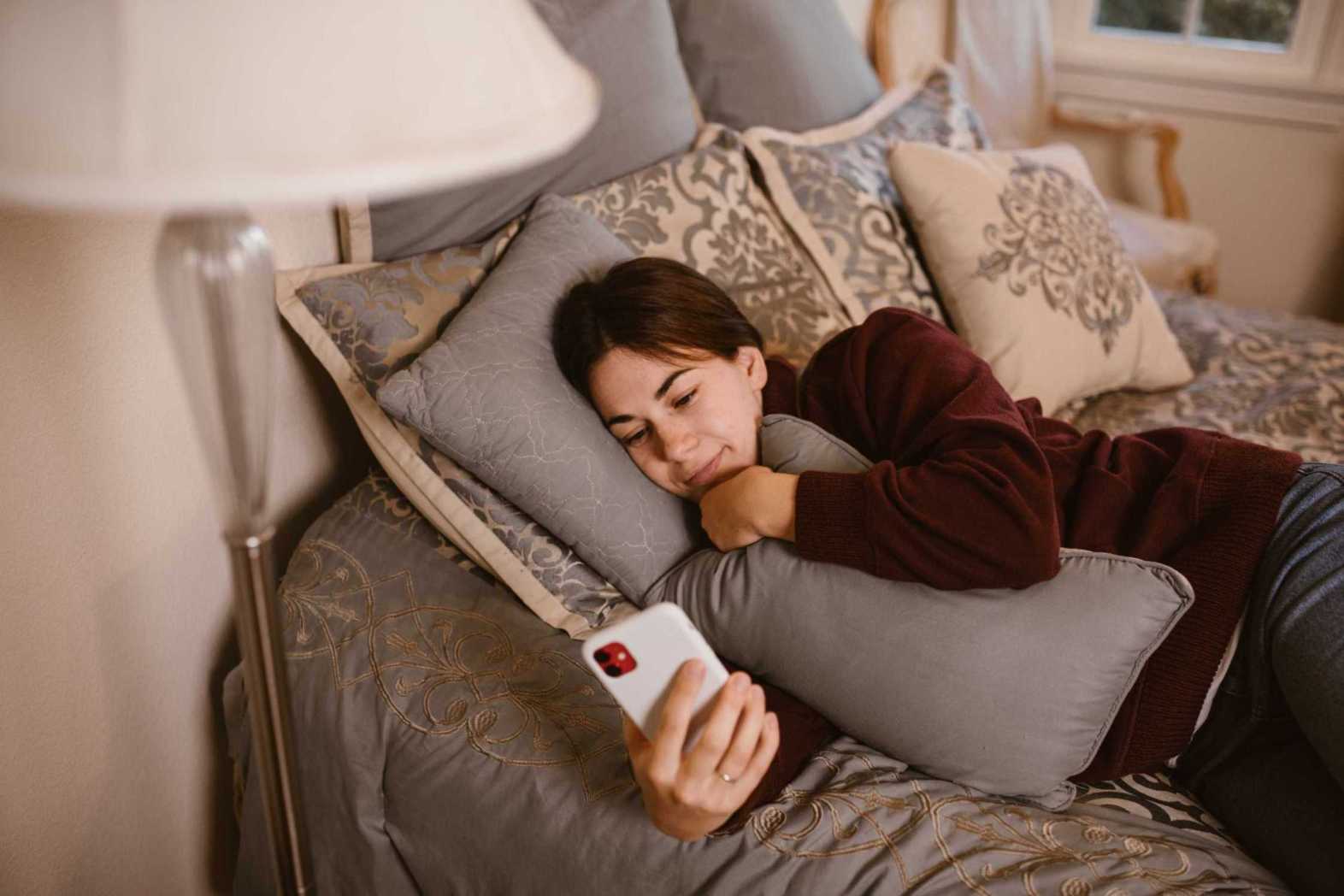 LDR, Long Distance Relationship, Sleep Call, Chat, Call