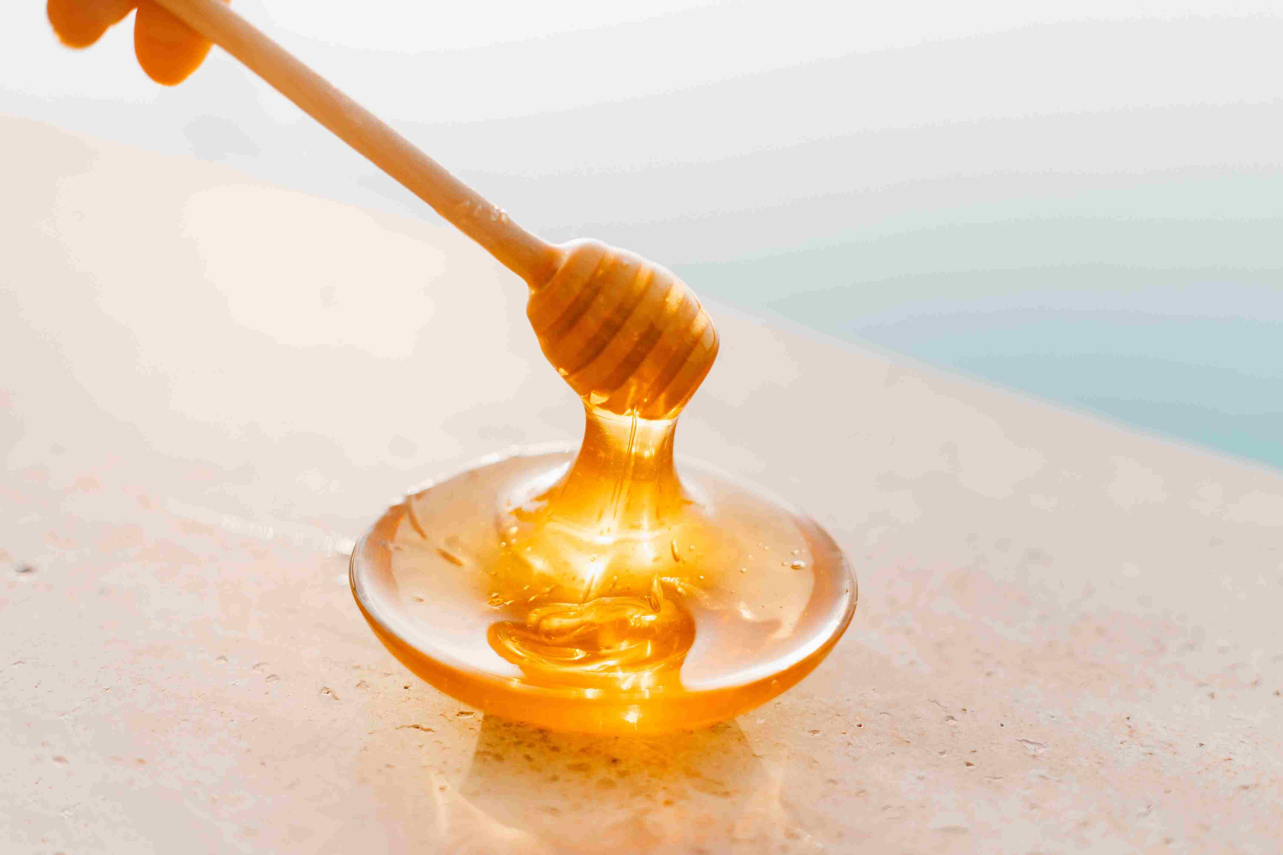 Madu. Bulu mata. Bulu mata lentik. Bahan alami.
