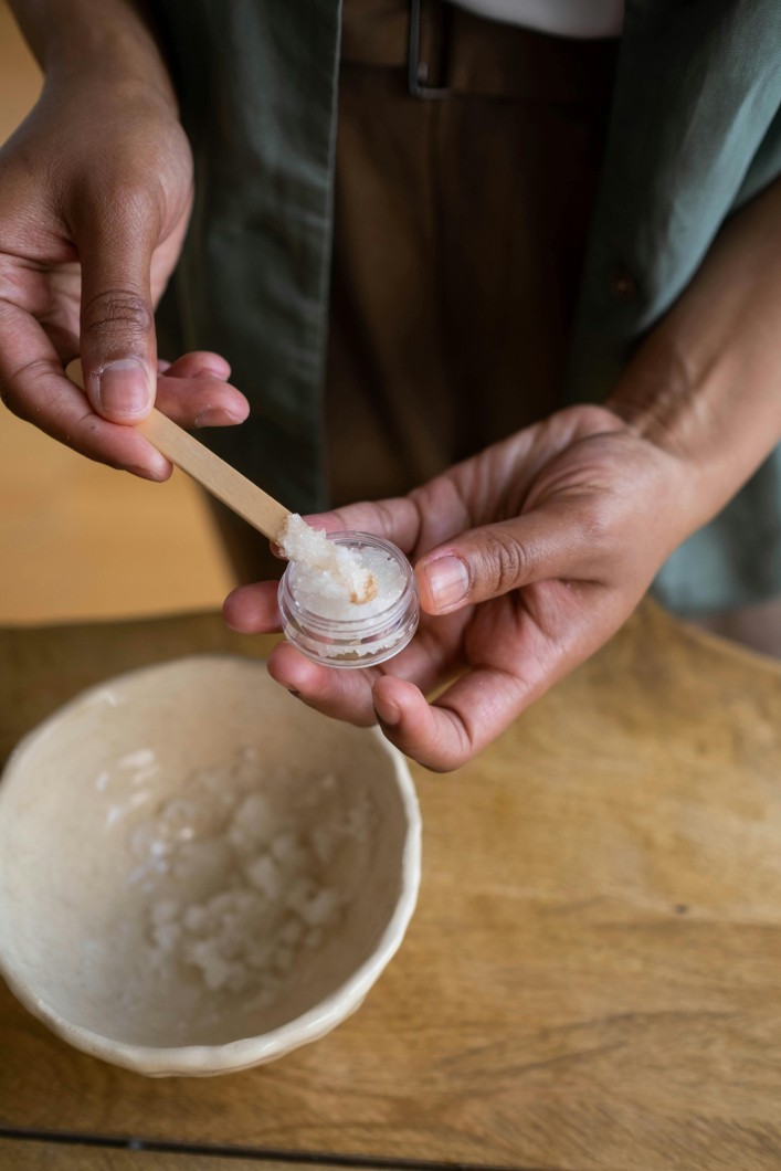 manfaat solid perfume yang bisa digunakan sehari-hari, manfaat solid perfume, solid perfume, parfum solid, parfum