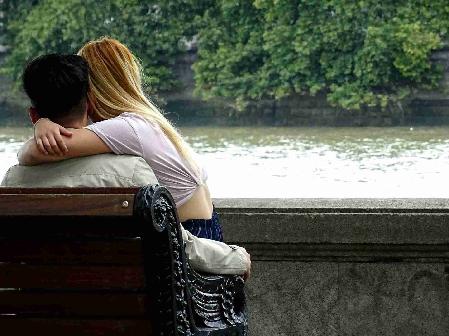 janji, hubungan romantis, janji yang tidak akan diingkari oleh orang tepat
