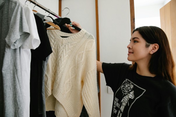 cara mengatasi jerawat di dada, cara menghilangkan jerawat di dada, jerawat di dada, body acne, jerawat
