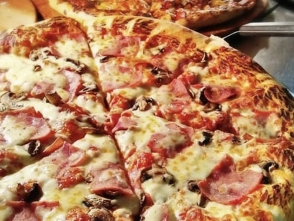 6 Rekomendasi Tempat Makan Pizza Favorit di Jakarta