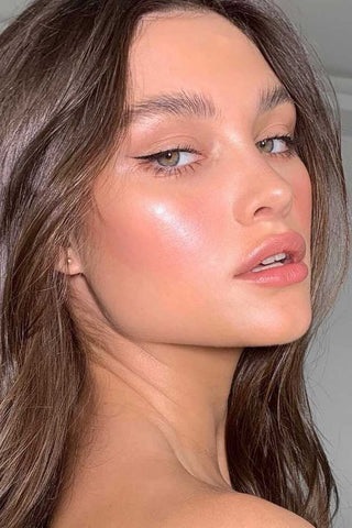 Tren Make Up ‘Habis Mandi’ 