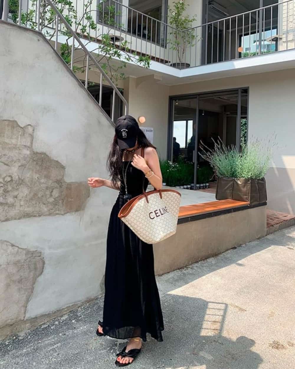 ide busana hitam dari selebriti korea