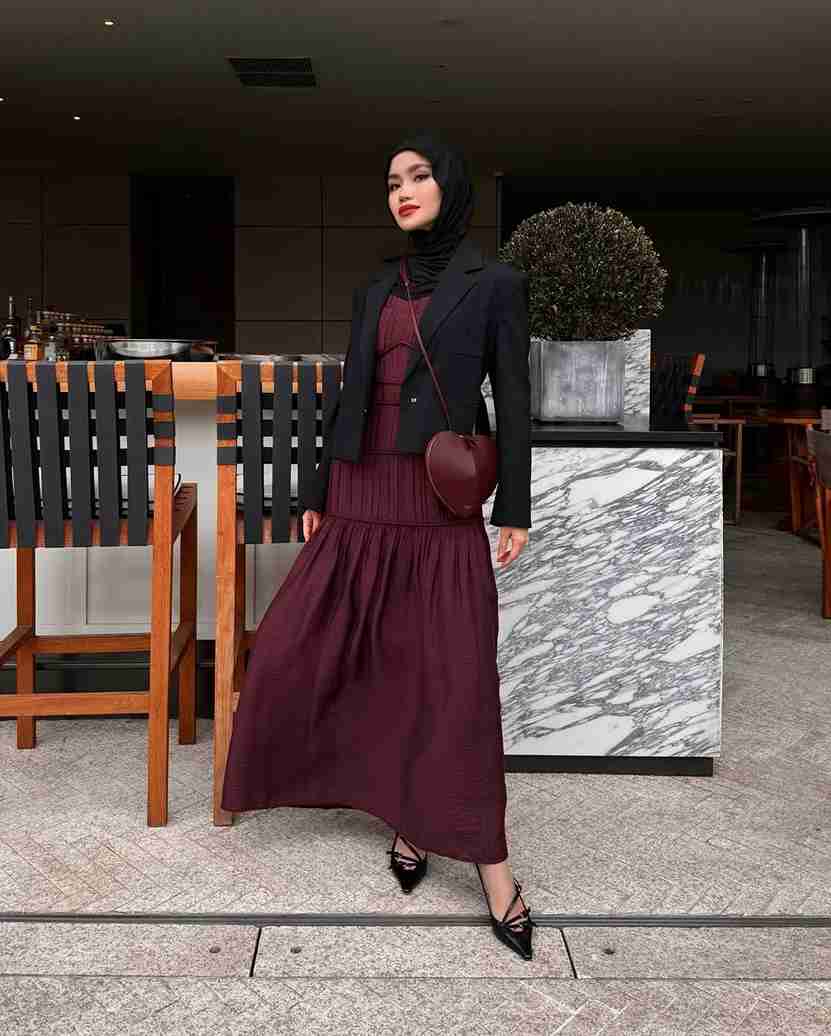  OOTD Hijab Untuk Ibu Hamil, gaya stylish ibu hamil, outfit berhijab 