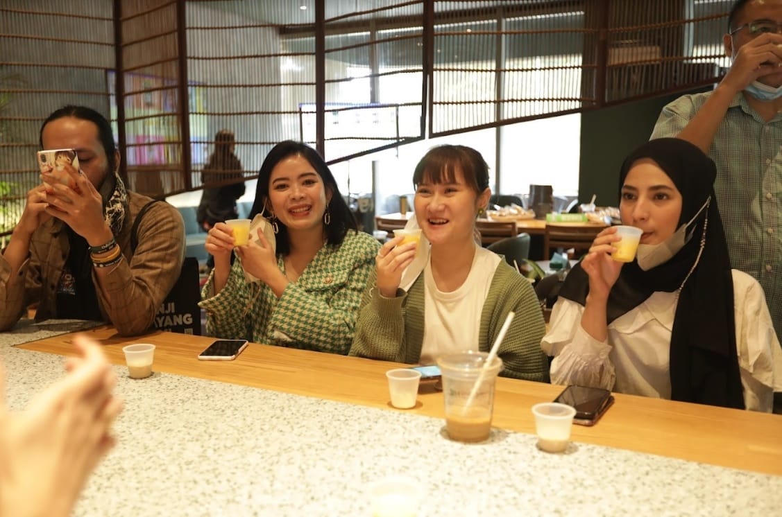 Starbucks memperkenalkan 