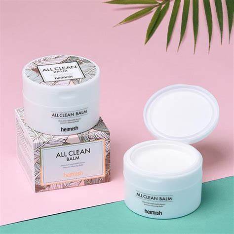 7 Rekomendasi Pembersih Make-Up Untuk Kulit Berjerawat