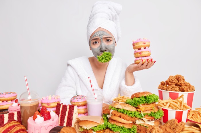 Hindari makanan dengan kandungan lemak jenuh yang tinggi