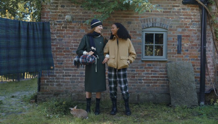 UNIQLO x JW Anderson Rayakan Karya Penulis Beatrix Potter
