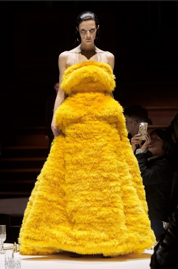 Burberry Gelar Fashion Week 2022