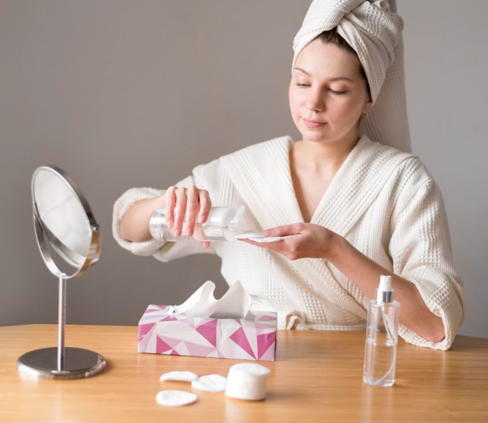 perbedaan toner dan micellar water, cara menggunakan toner dan micellar water