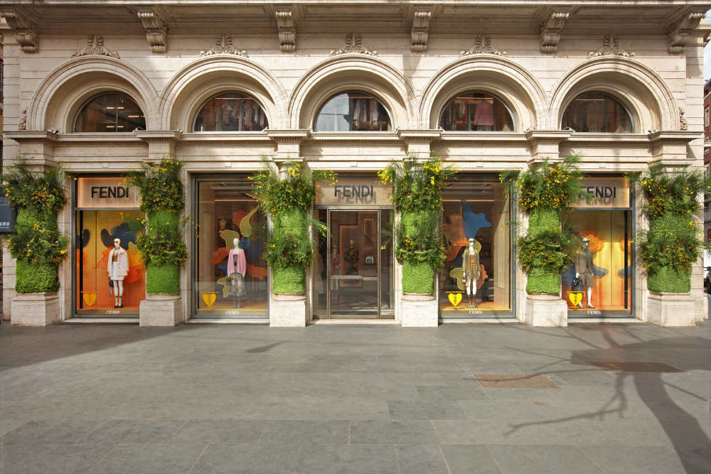 Butik Fendi Di Italia Dibuka Kembali Dengan Jendela Spesial
