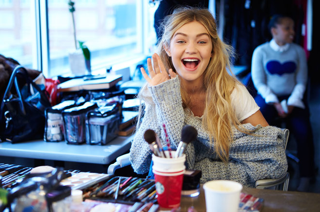 Supermodel Gigi Hadid Jadi Wajah Baru Maybelline New York