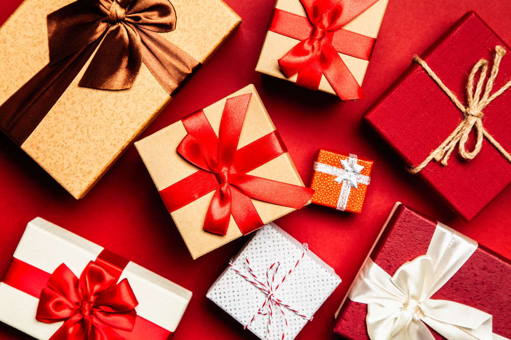 10 Inspirasi Hadiah Natal yang Modis untuk Pasangan