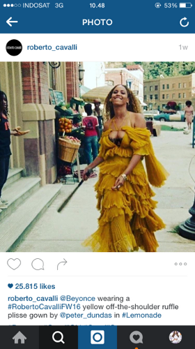 Spotted: Beyonce Mengenakan Roberto Cavalli di Video Klip Lemonade