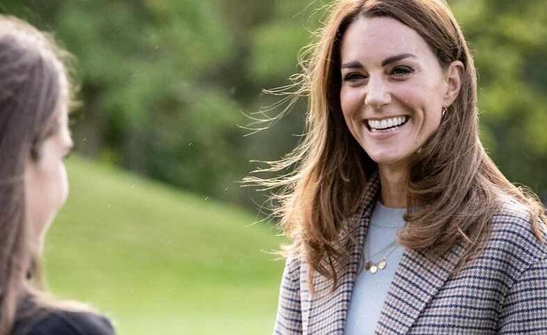 Contek Gaya Busana Kate Middleton untuk Inspirasi OOTD-mu!