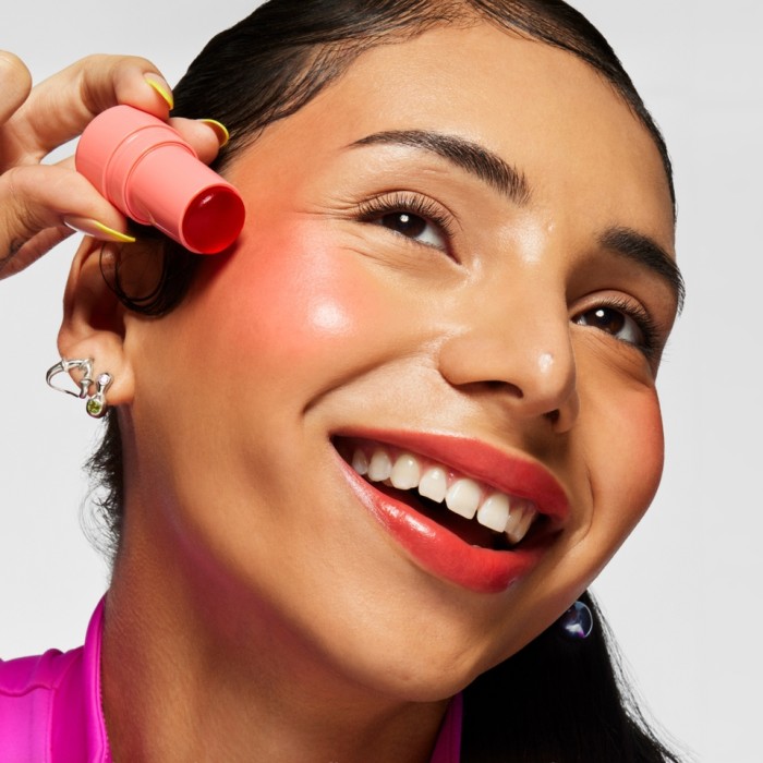 Coba Jelly Blush, Buat Pipi Merona dengan Sensasi Dingin