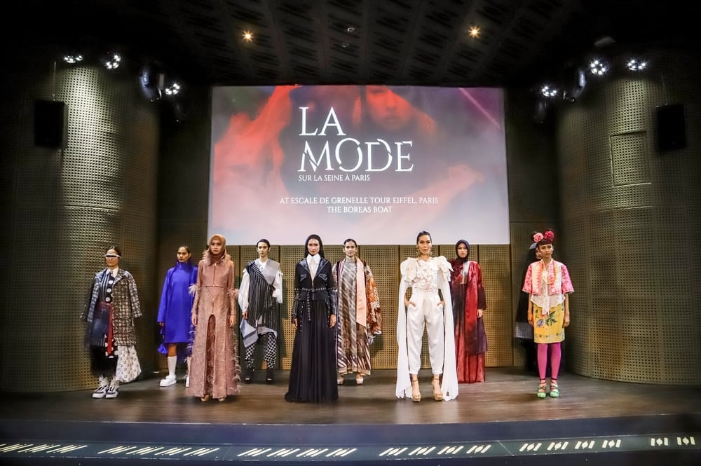 18 Desainer Indonesia Pamer Karya di 'La Mode a Paris'