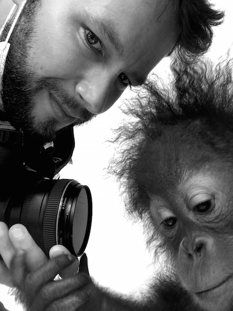 Fotografi yang Menyelamatkan Dennis, Sang Orang Utan