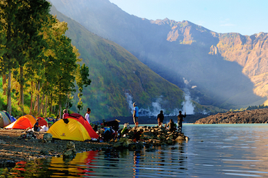 5 Lokasi Camping Terbaik di Indonesia