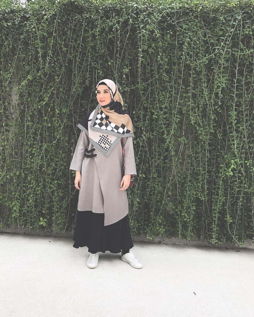 23 Inspirasi Gaya Hijab Artis Untuk Lebaran Tahun Ini