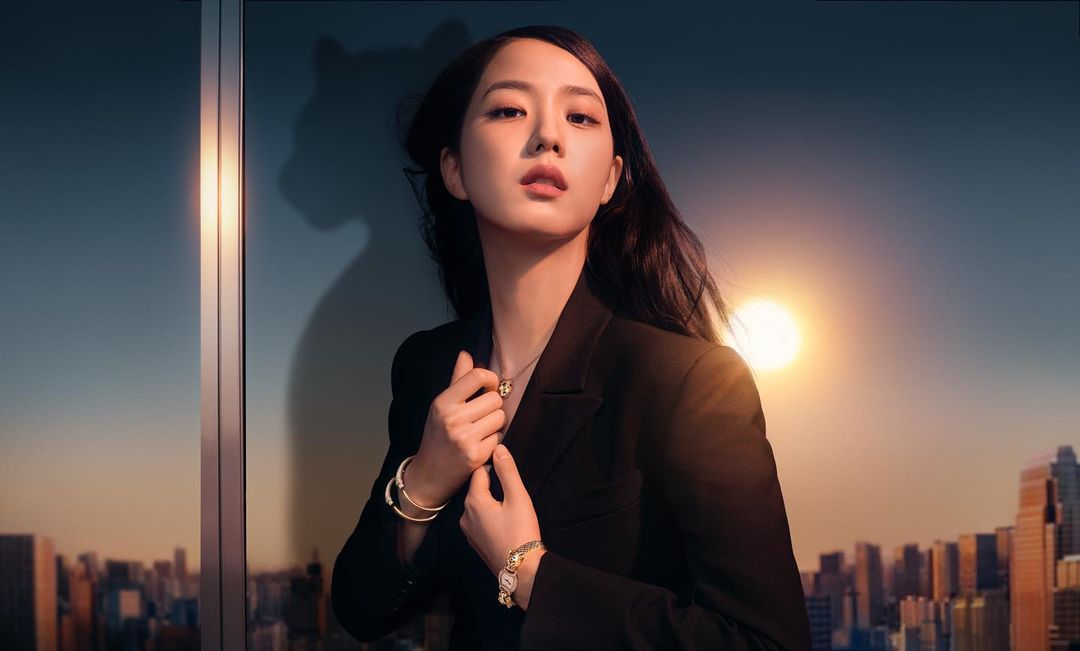 Jisoo BLACKPINK Jadi Brand Ambassador Aksesori Mewah Cartier