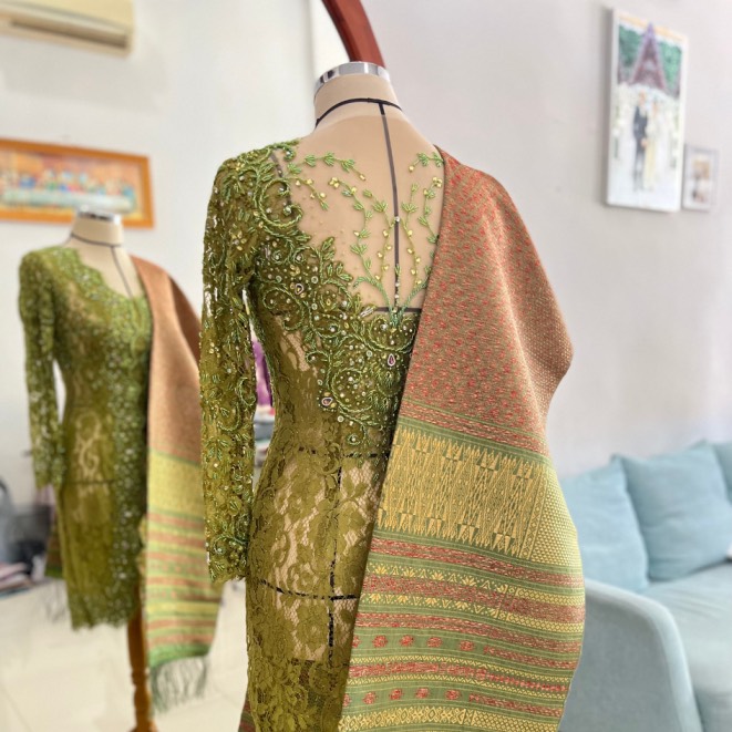 Jangan Sampai Salah, Ini 5 Cara Mencuci Kebaya Payet!
