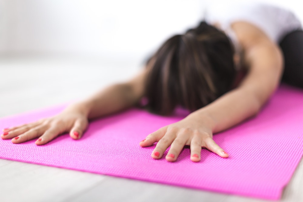 3 Pose Yoga untuk Mengatasi Stres Menjelang Pernikahan