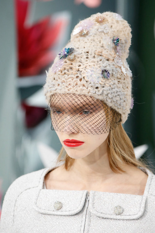 Couture Beanie, Tren Terbaru dari Chanel