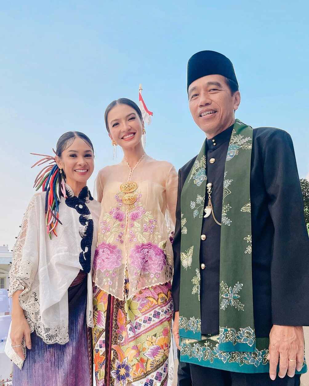 Tampil Elegan, Ini 6 Artis yang Hadir di Istana Berkebaya