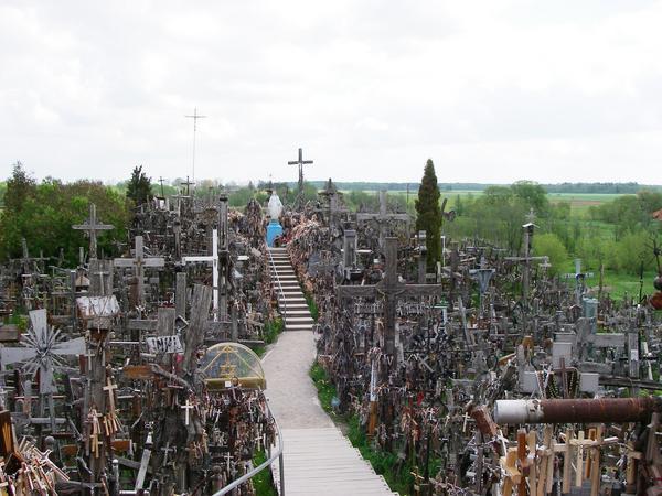 Kunjungi Bukit Salib di Šiauliai, Lithuania