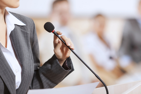 5 Cara Meningkatkan Kemampuan Public Speaking