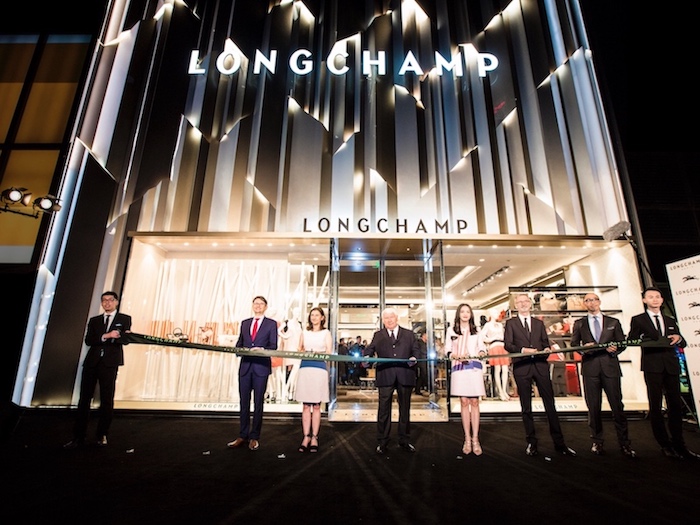 Gerai Flagship Longchamp Tiba di Shanghai