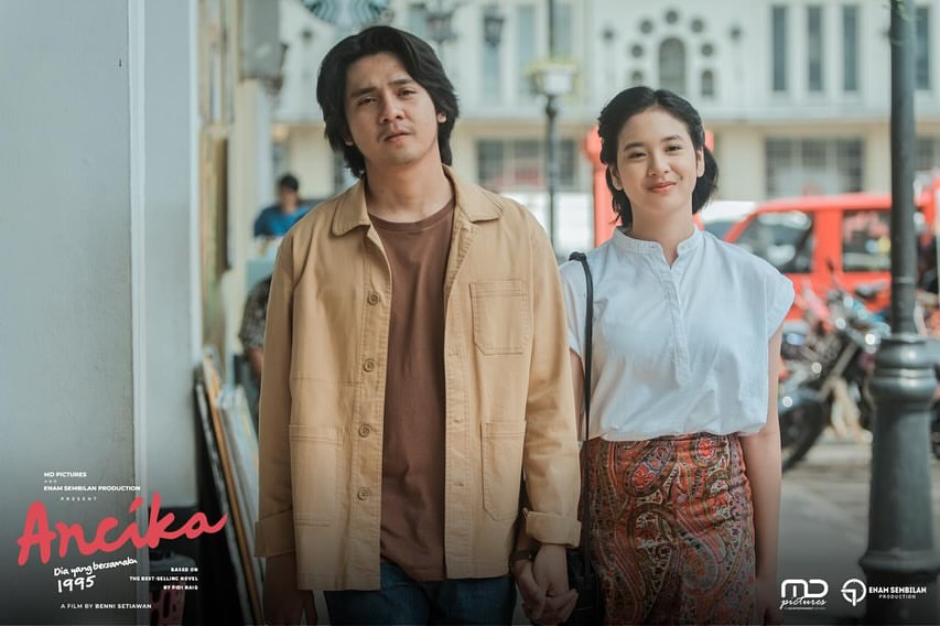 7 Rekomendasi Film Romance Indonesia yang Tayang di Netflix!