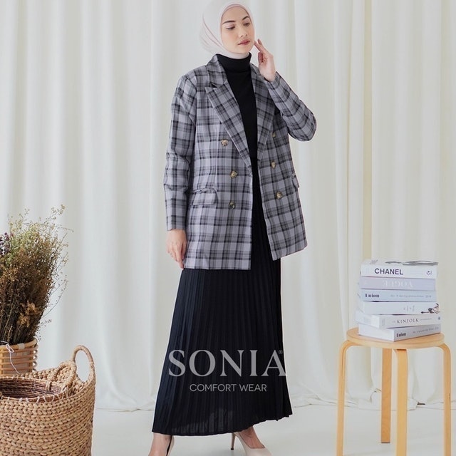 Rekomendasi Baju Blazer Panjang Wanita Untuk Tampil Modis