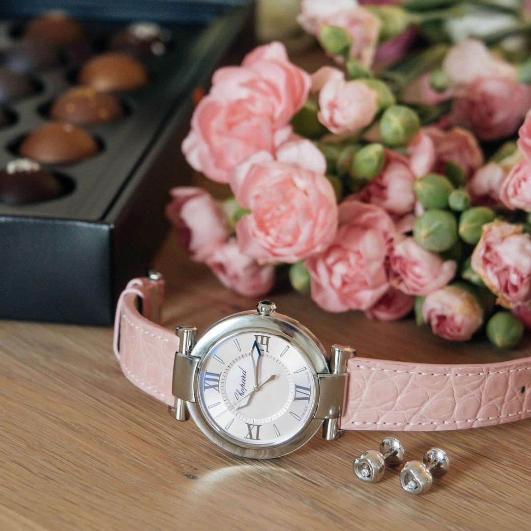 5 Jam Tangan Cantik untuk Dikenakan Pengantin Wanita