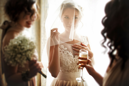 Tips Membuat Pidato Menarik untuk Maid of Honor