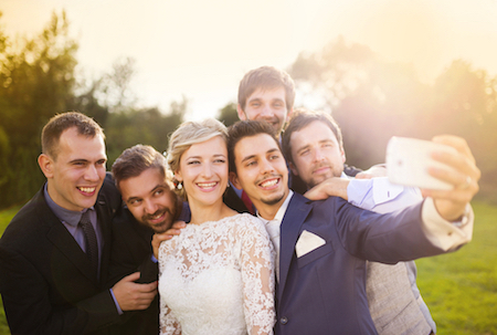 Aplikasi Berbagi Foto Khusus Pernikahan